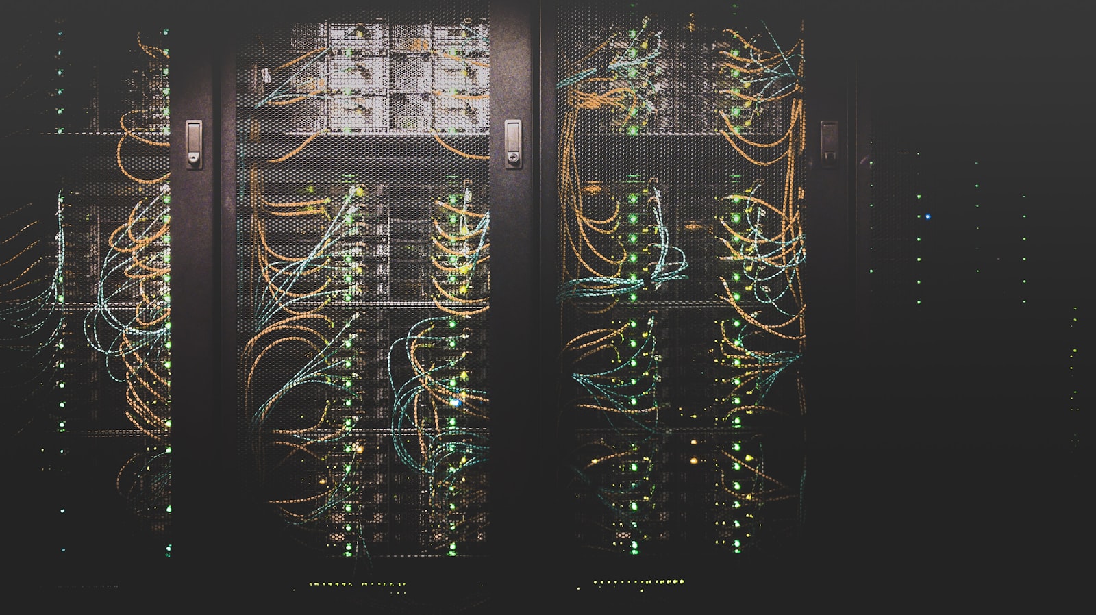 Lokale Server-Infrastruktur neben Produktion